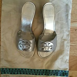 Authentic Tory Burch sandals size 6M
